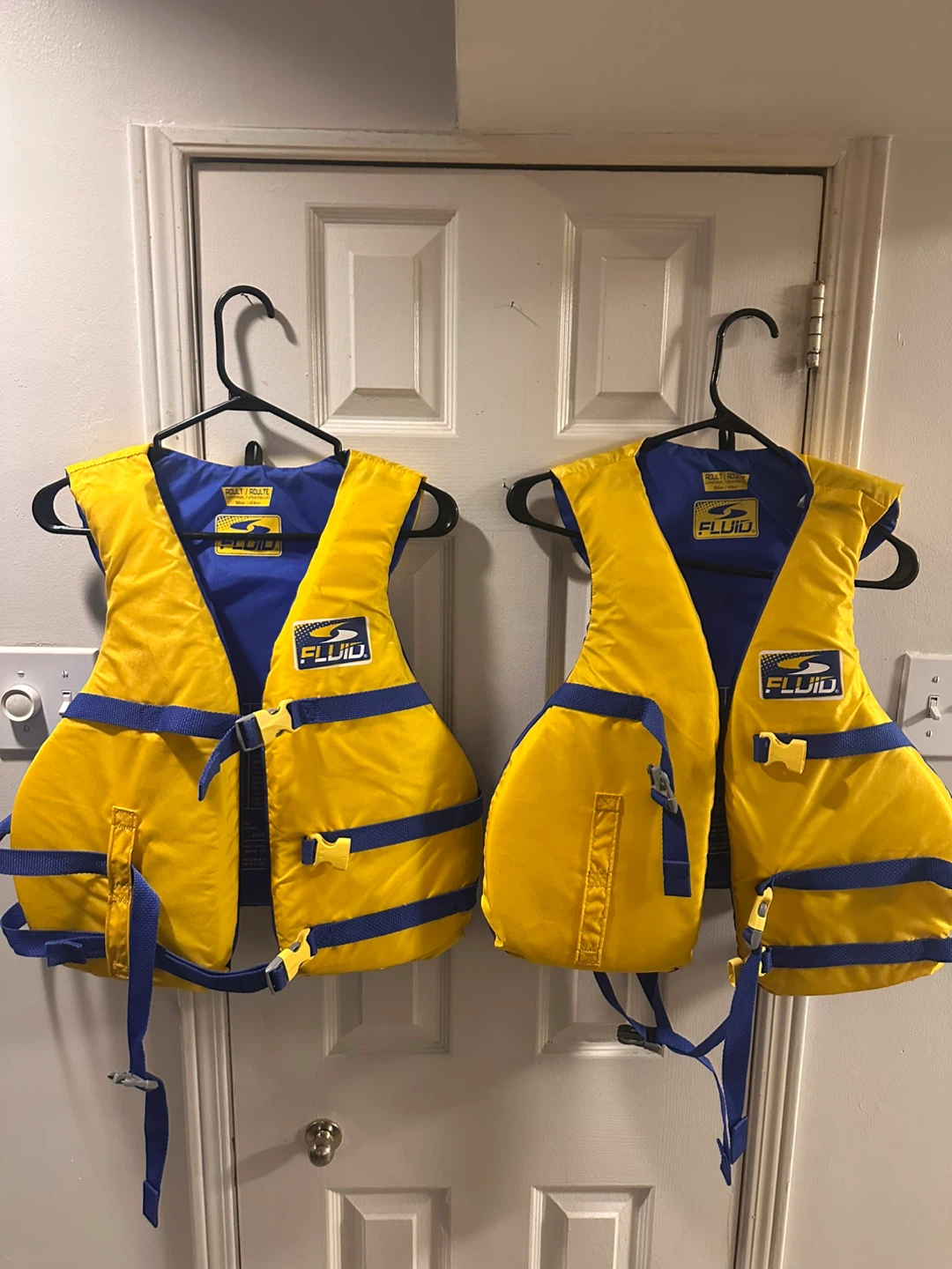 2 Fluid Adult Universal Life Jacket