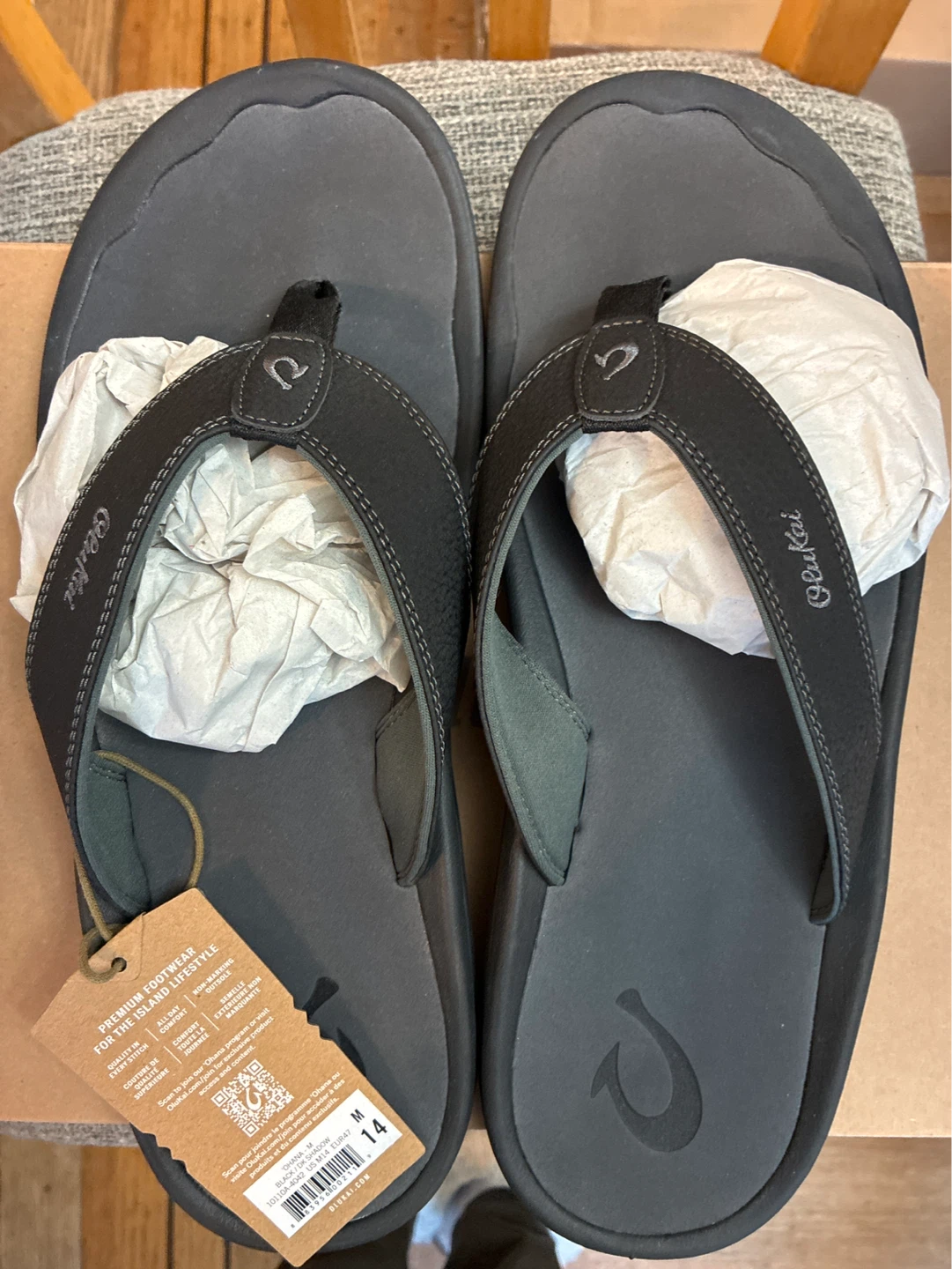 New in box OluKai 'Ohana Black/DK Shadow Sandals - Men's US 14 - photo 3