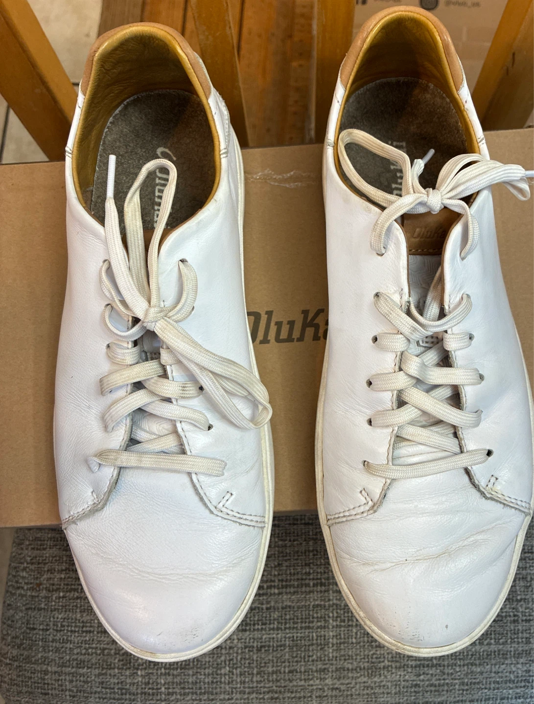 OluKai White Leather Sneakers Men’s 9