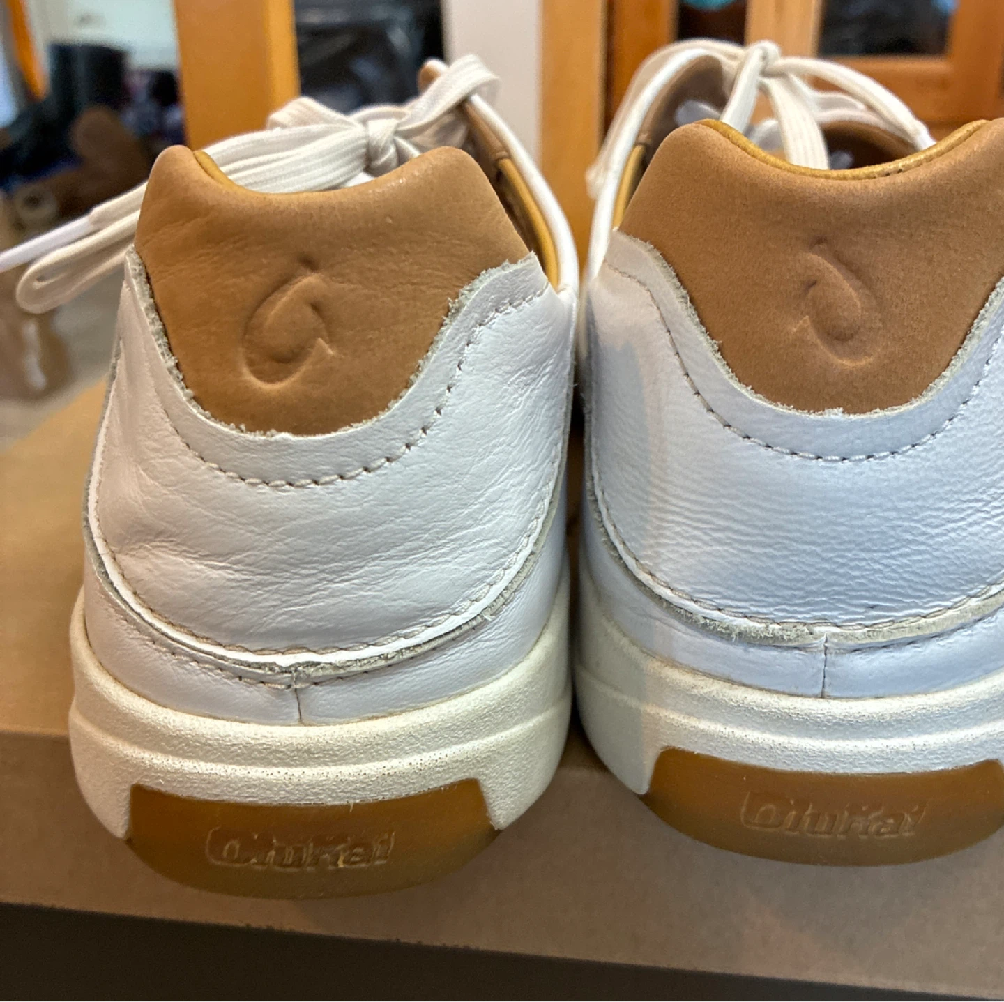 OluKai White Leather Sneakers Men’s 9 - photo 3