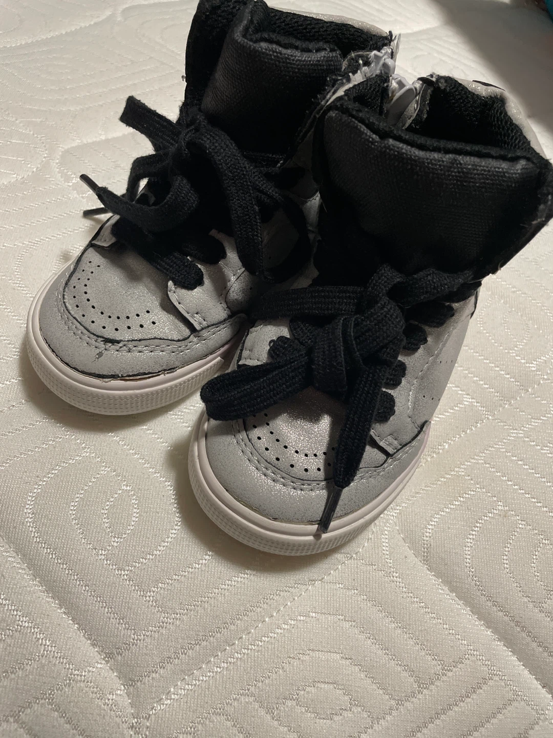 GAP Kids Silver High Top Sneakers - Size 7