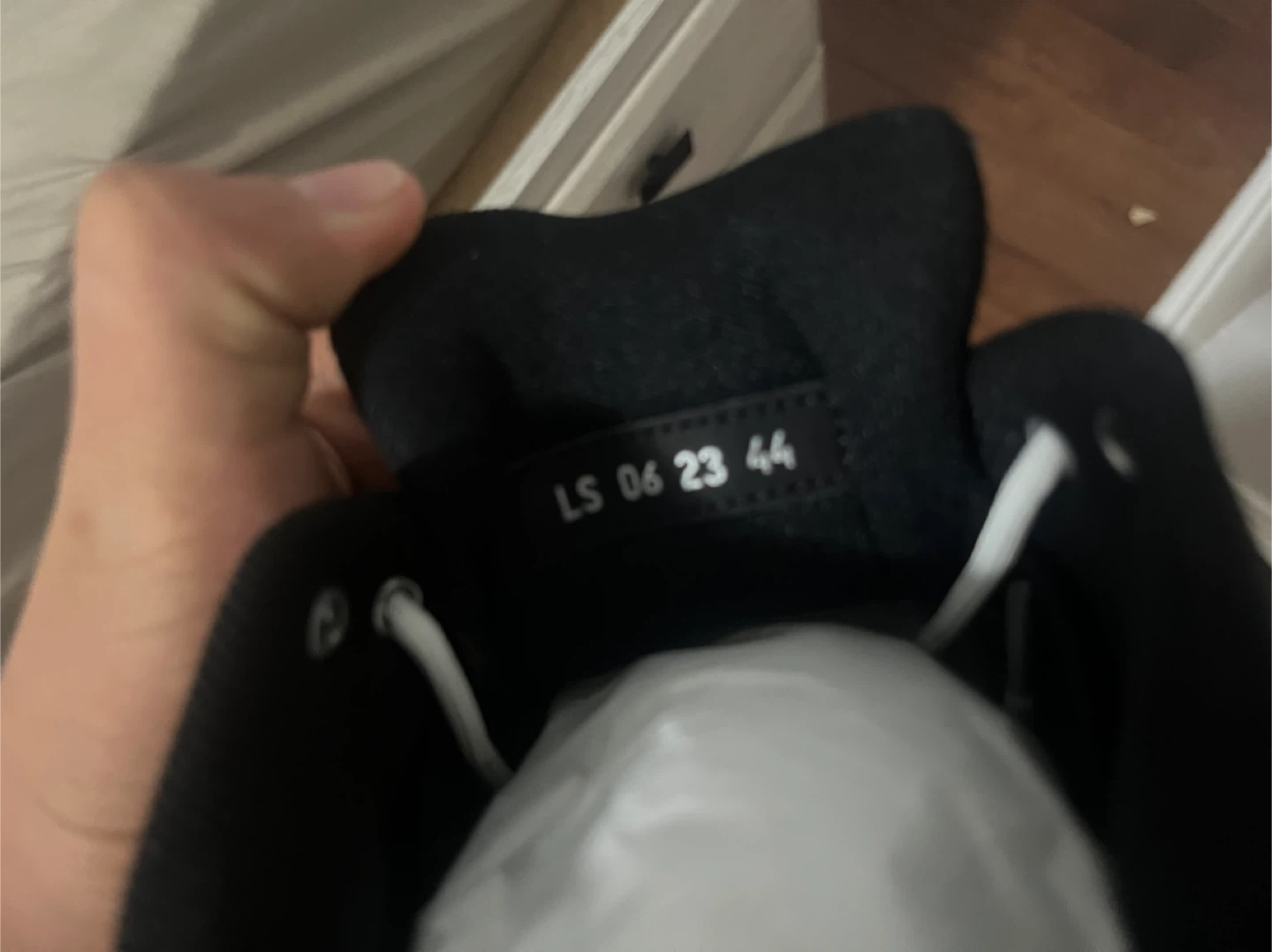 Brand new Dior B30 Black/White Sneakers - Size 10 - photo 4