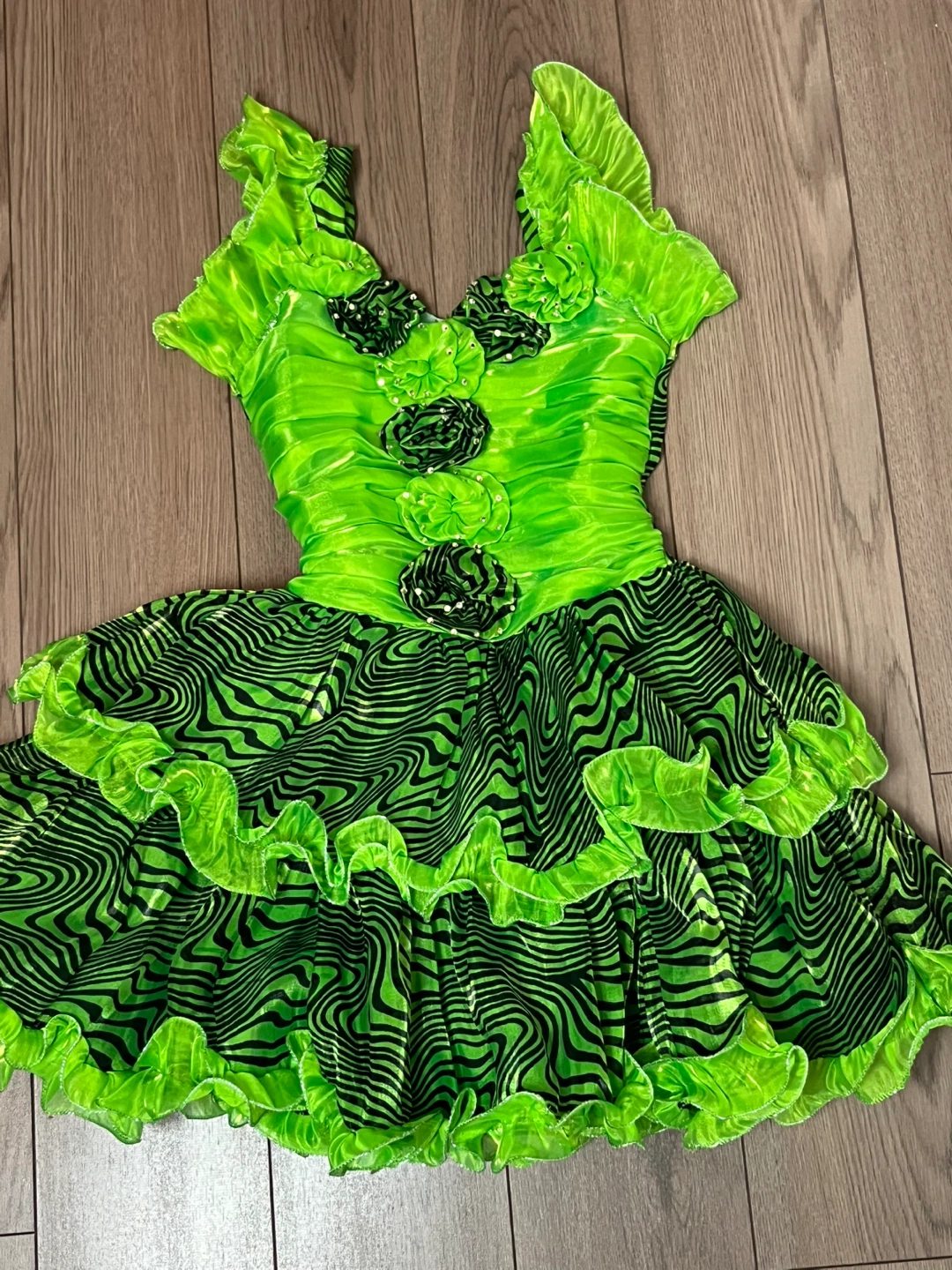 Girl’s Green & Black Dresses Size 10