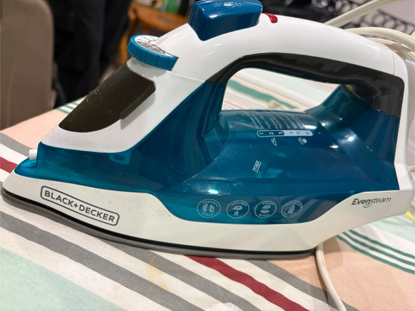 Black+Decker Evensteam Iron - photo 4