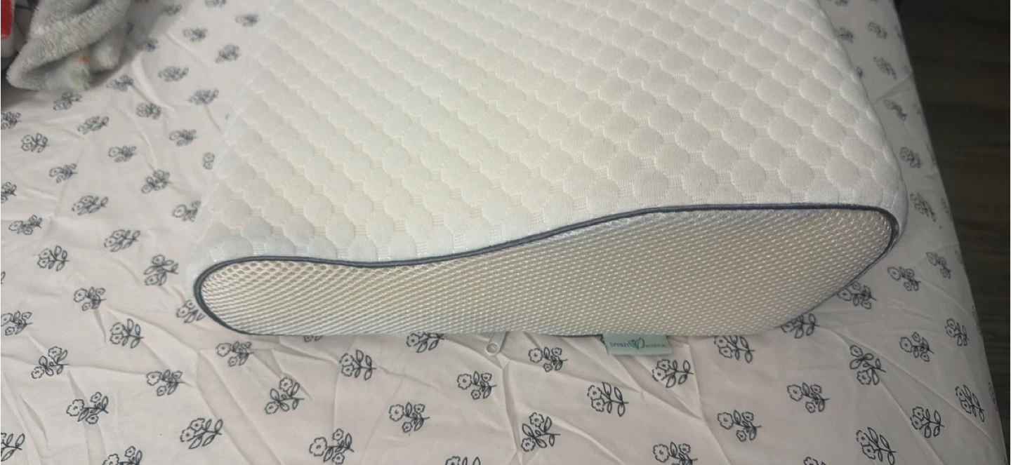 White ergonomic sleep Pillow - photo 3