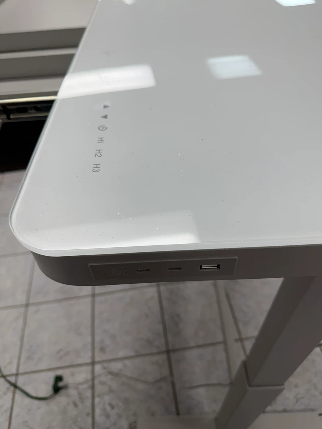 Adjustable Height Standing Desk - White - photo 4