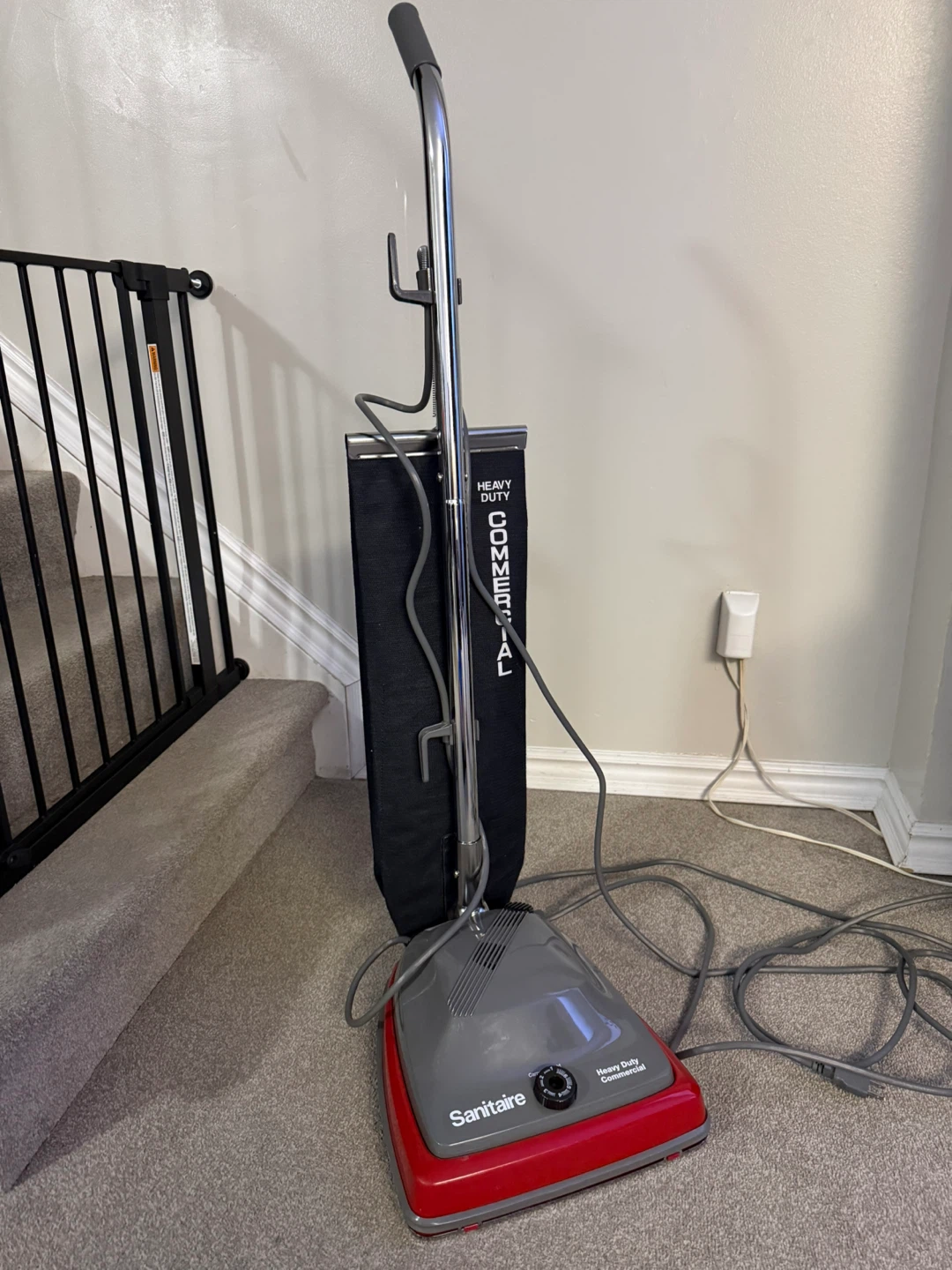LIKE NEW Sanitaire Commercial Bagged Vacuum