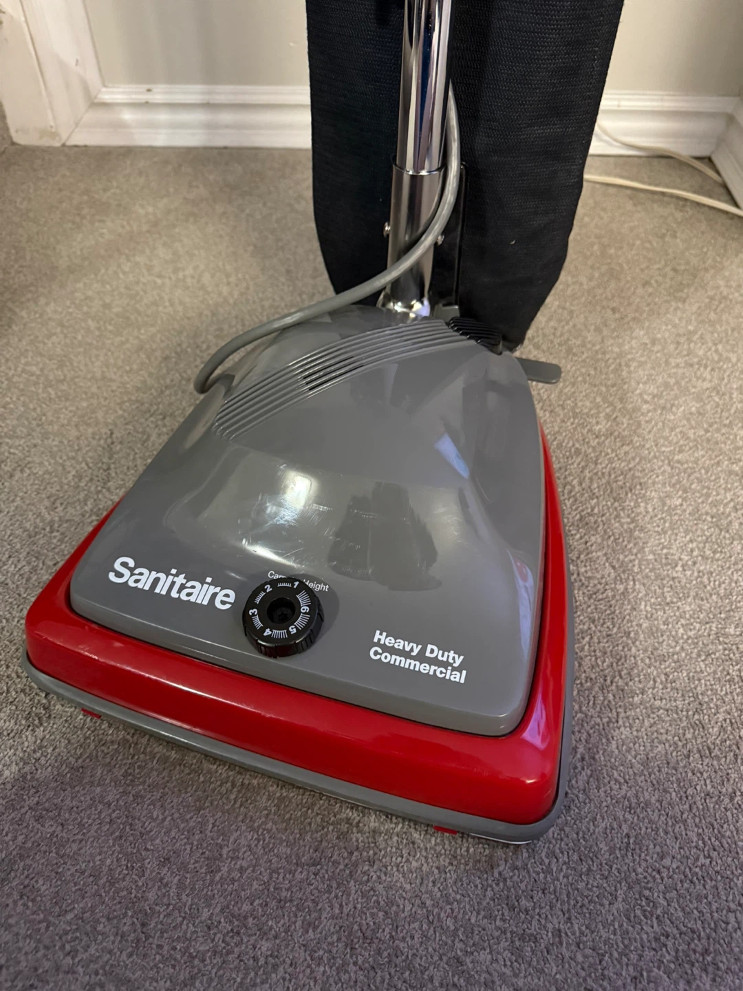 LIKE NEW Sanitaire Commercial Bagged Vacuum - photo 5