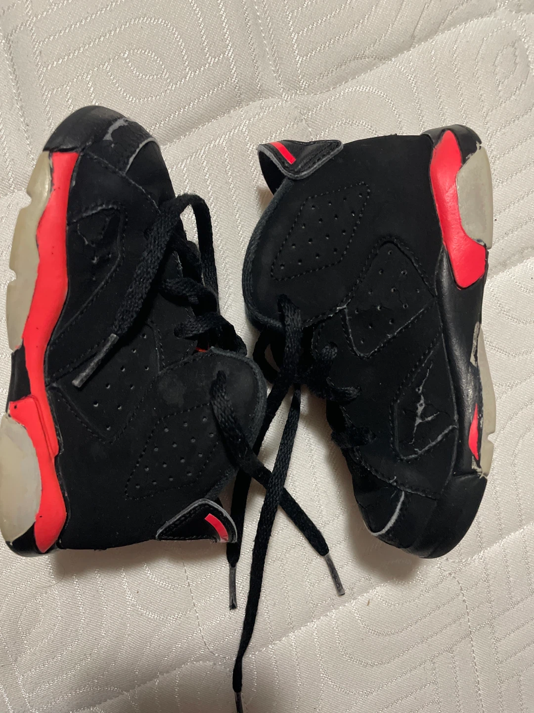 Air Jordan 6 Infant Sneakers - Black and Red - photo 4