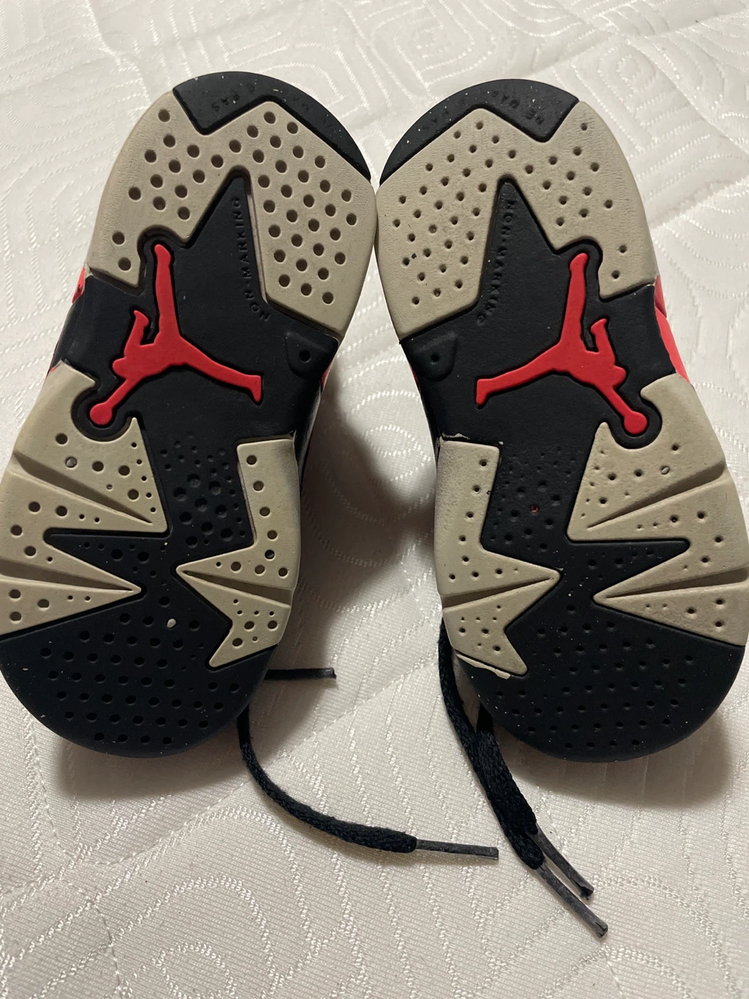 Air Jordan 6 Infant Sneakers - Black and Red - photo 2