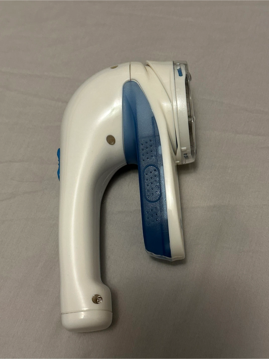 Brand new Conair Battery Operated Fabric Defuzzer - photo 4