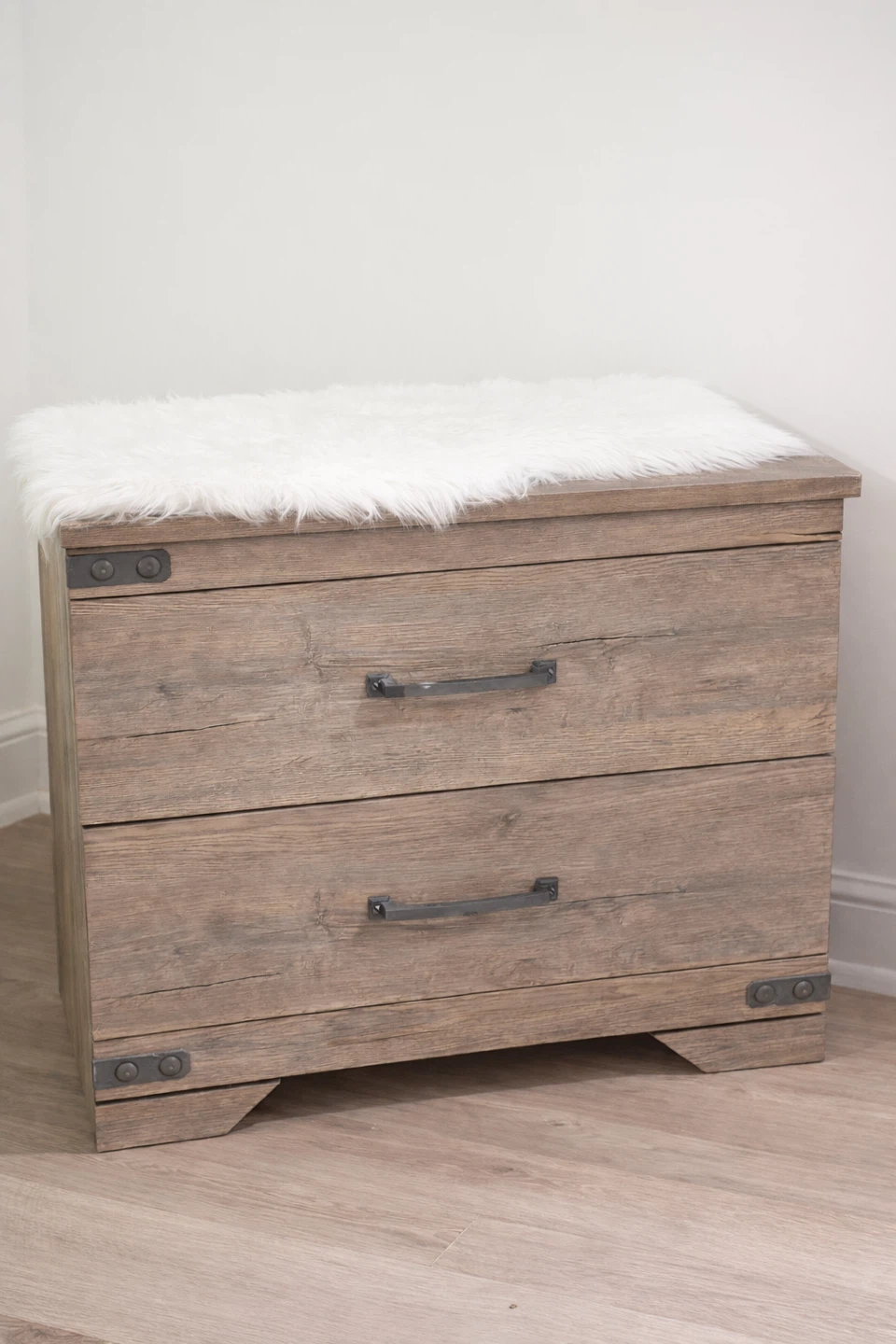 Wood Nightstand with 2 Drawers