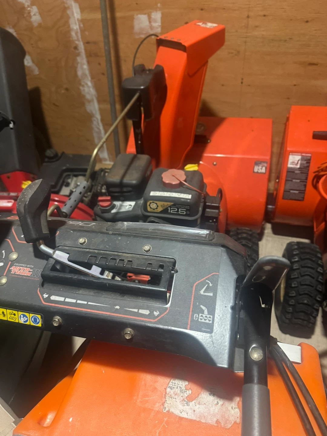 Ariens Deluxe 28 Snowblower - photo 2