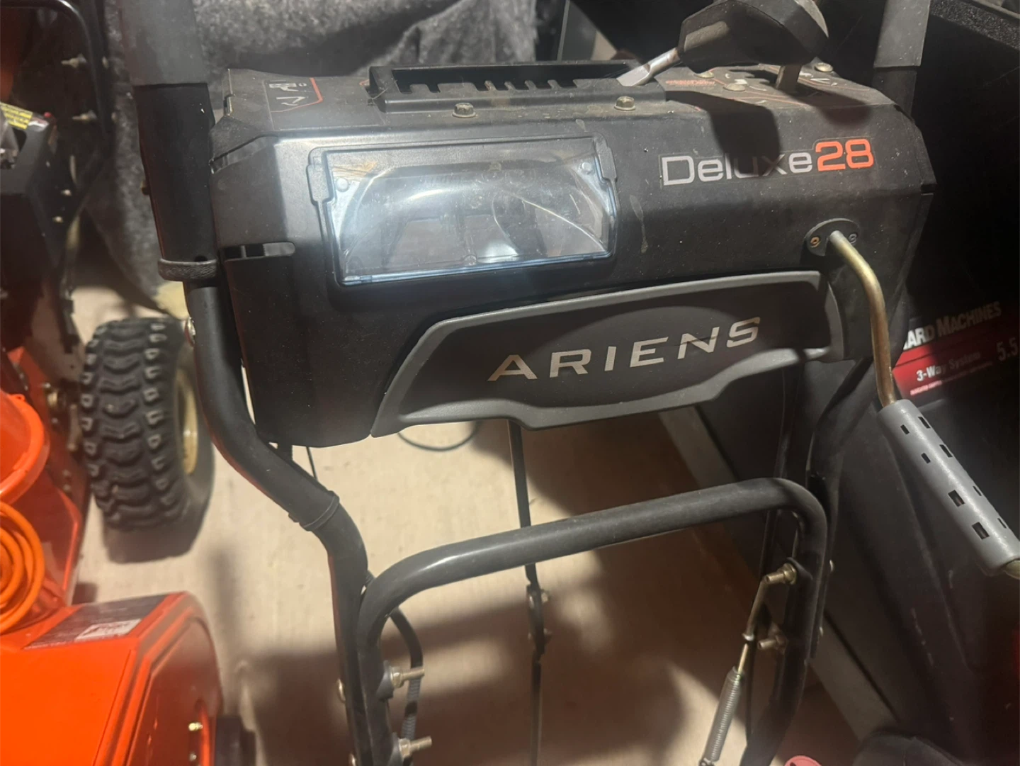 Ariens Deluxe 28 Snowblower - photo 4