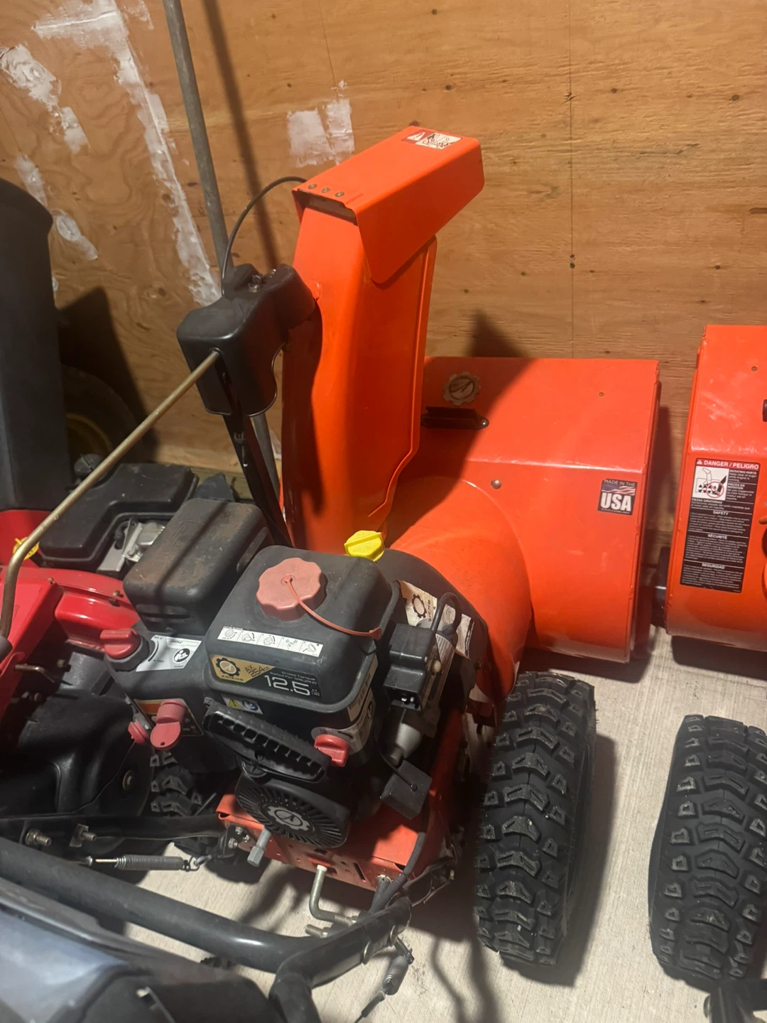 Ariens Deluxe 28 Snowblower - photo 3