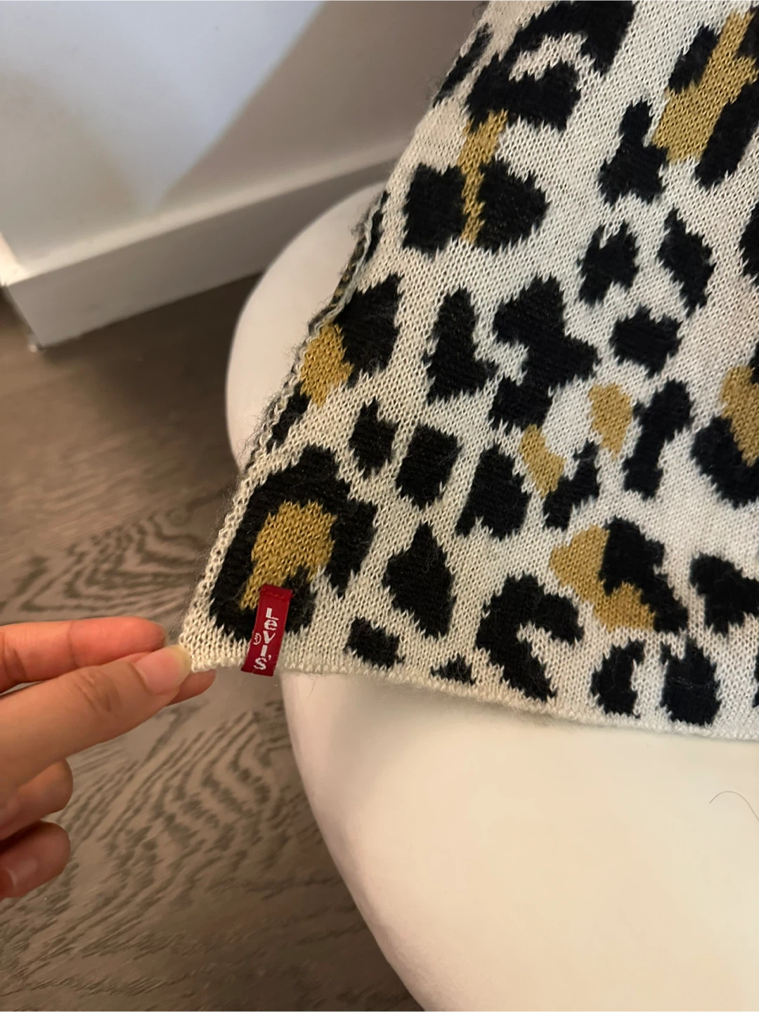 🐆Levi's Leopard Print Scarf - photo 2