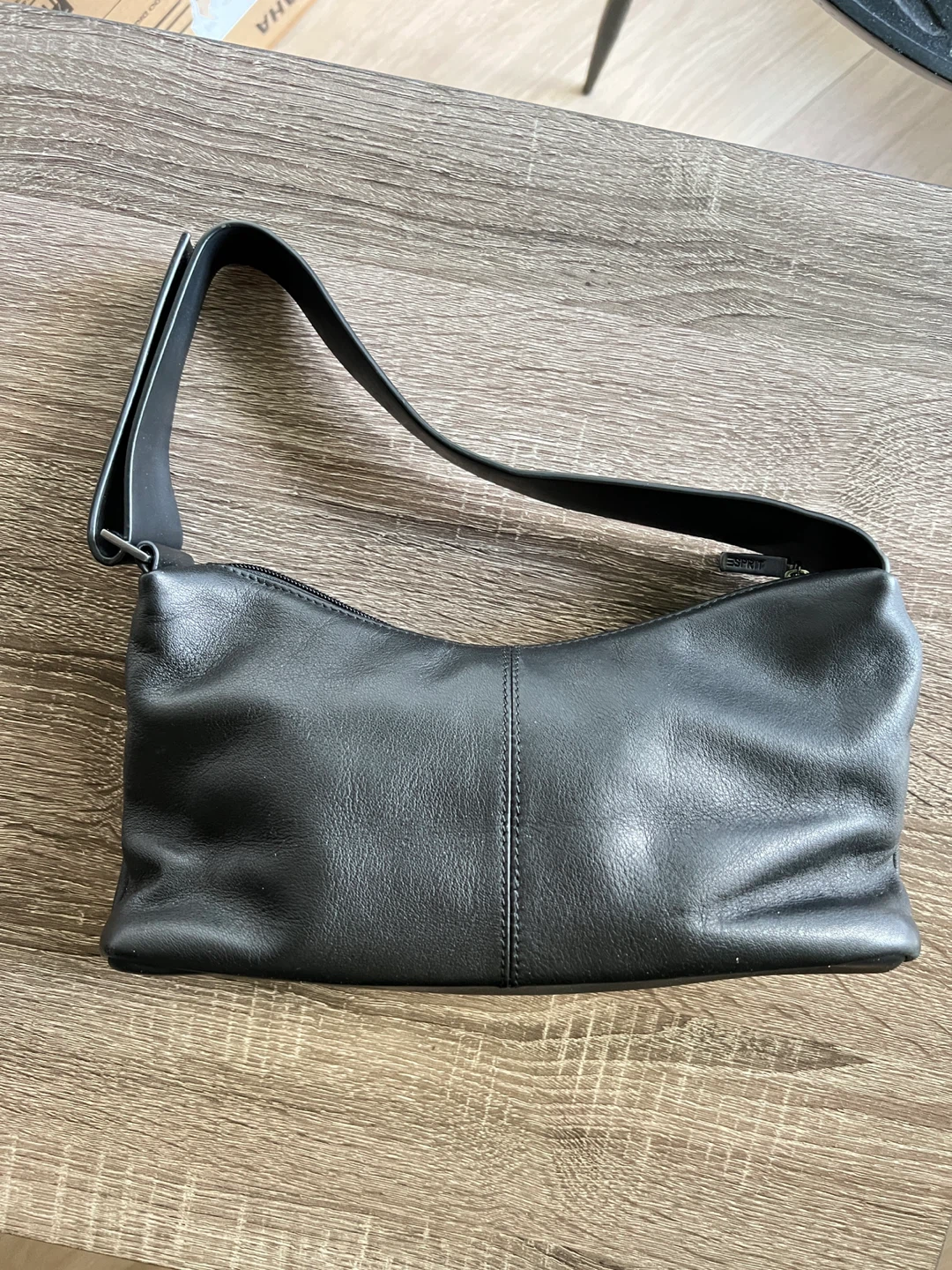 Esprit Black Leather Shoulder Bag - photo 2
