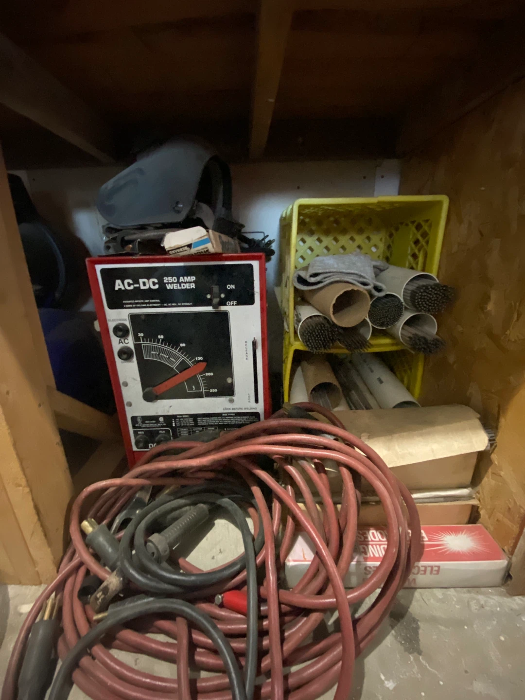 AC-DC 250 AMP Welder