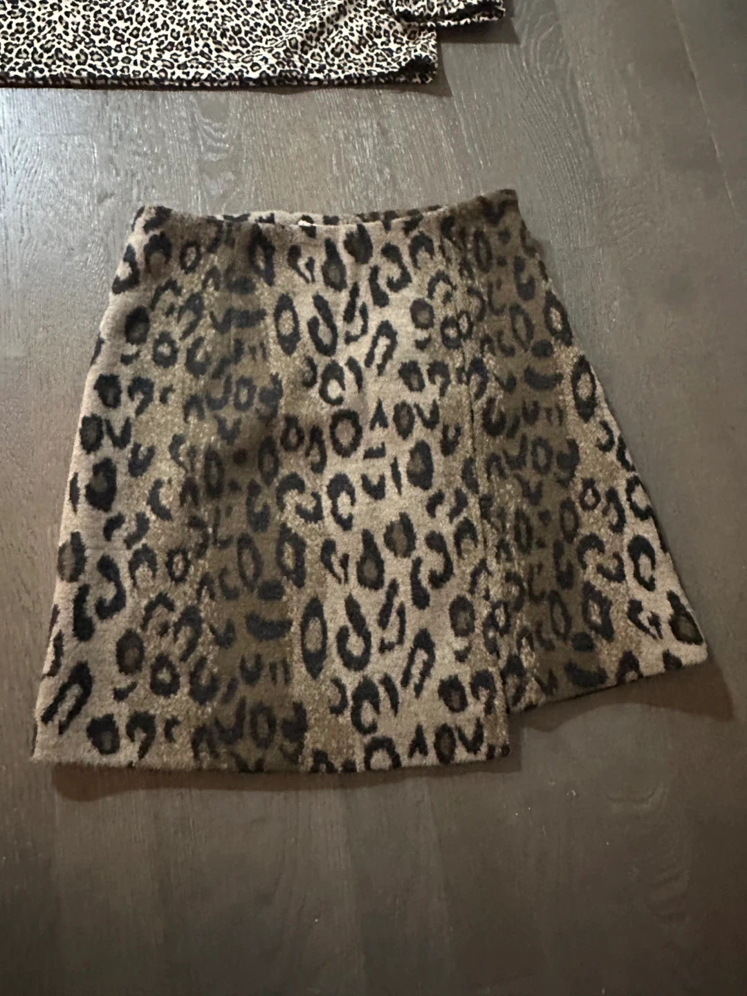 🇰🇷🐆 Leopard Mini Skirts & Blouse set - photo 3