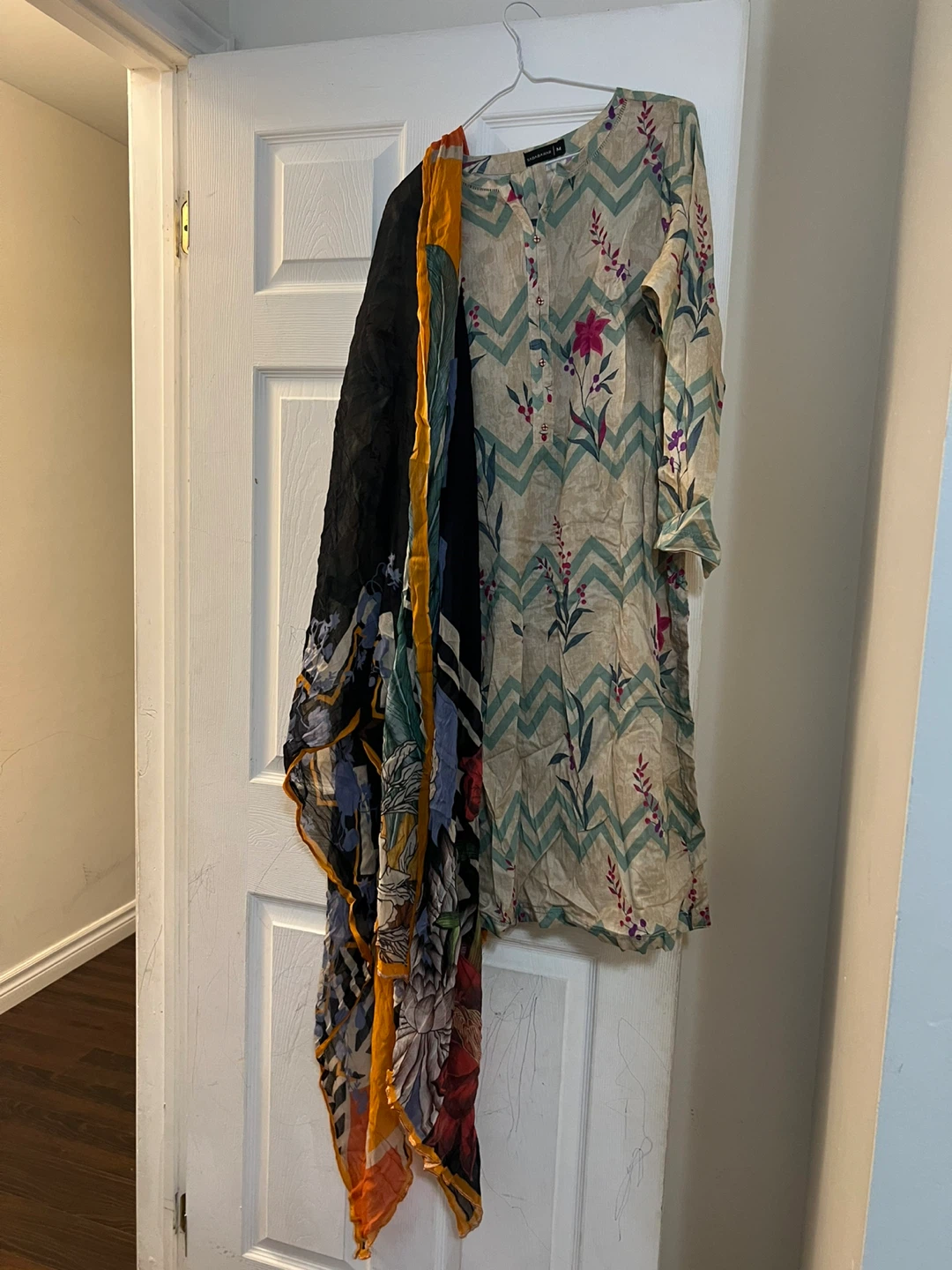 SADABAHAR Floral Print Kurta - Size M - photo 2