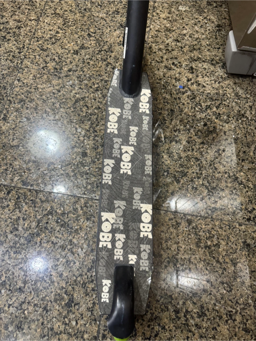 Kobe Toy Edge Kick Scooter - Black/Green - photo 2