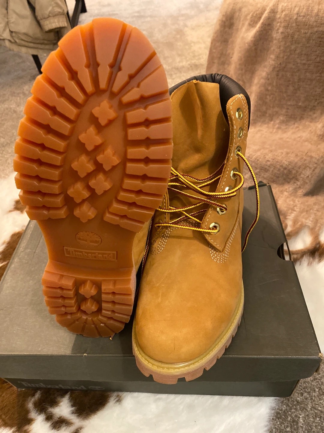 Timberland 6" Premium Waterproof Boots - Size 8 - photo 3
