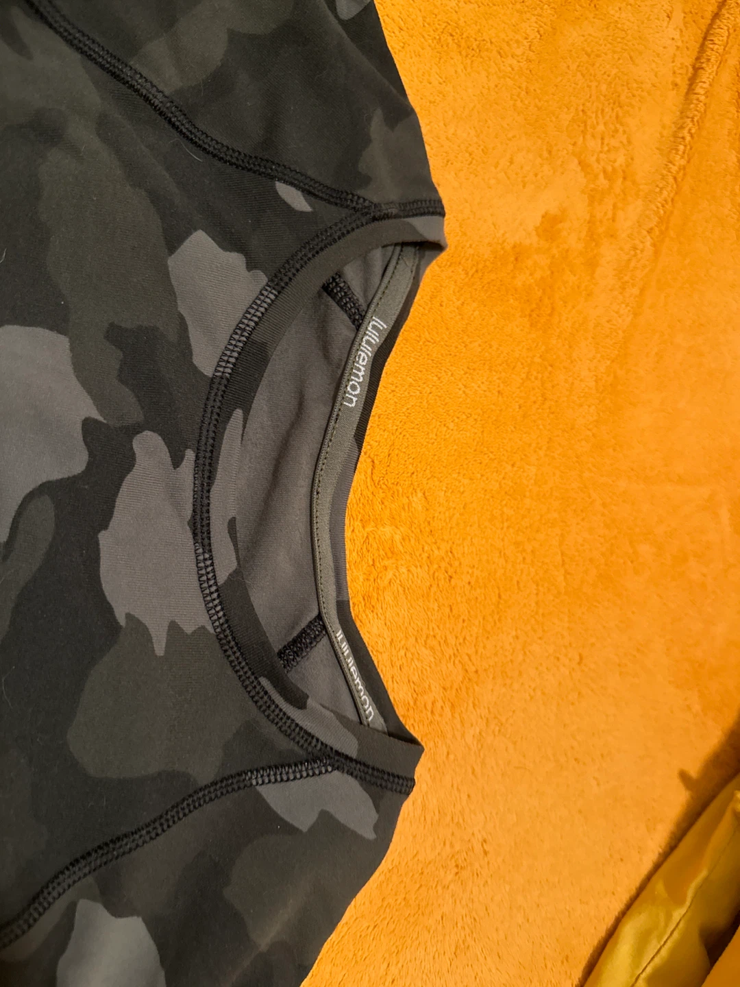 Lululemon Camo Aligned Long Sleeve Top SZ8 - photo 2
