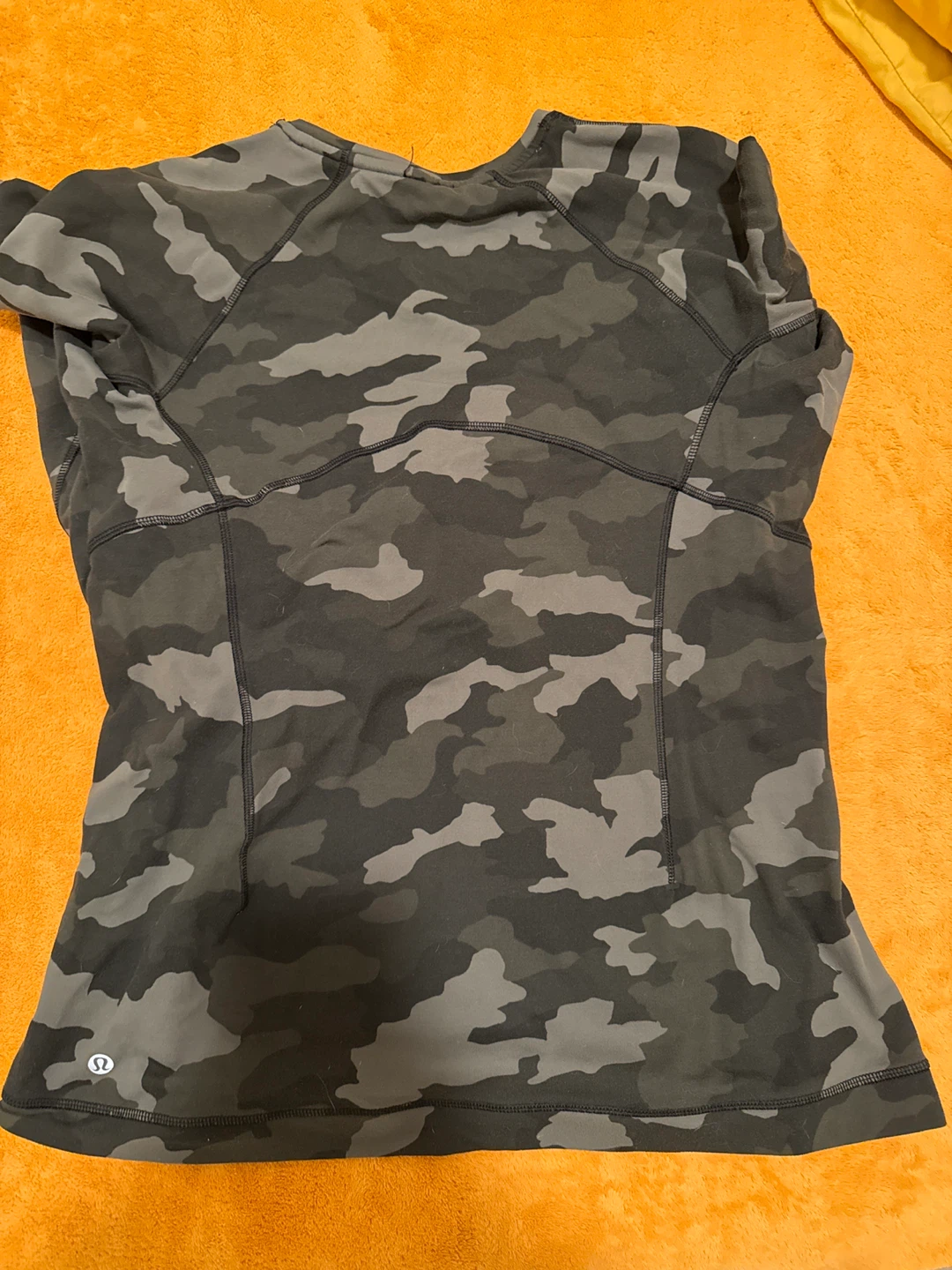 Lululemon Camo Aligned Long Sleeve Top SZ8 - photo 4