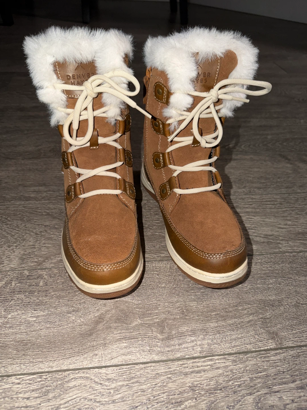 Denver Hayes Winter Boots - Size 8