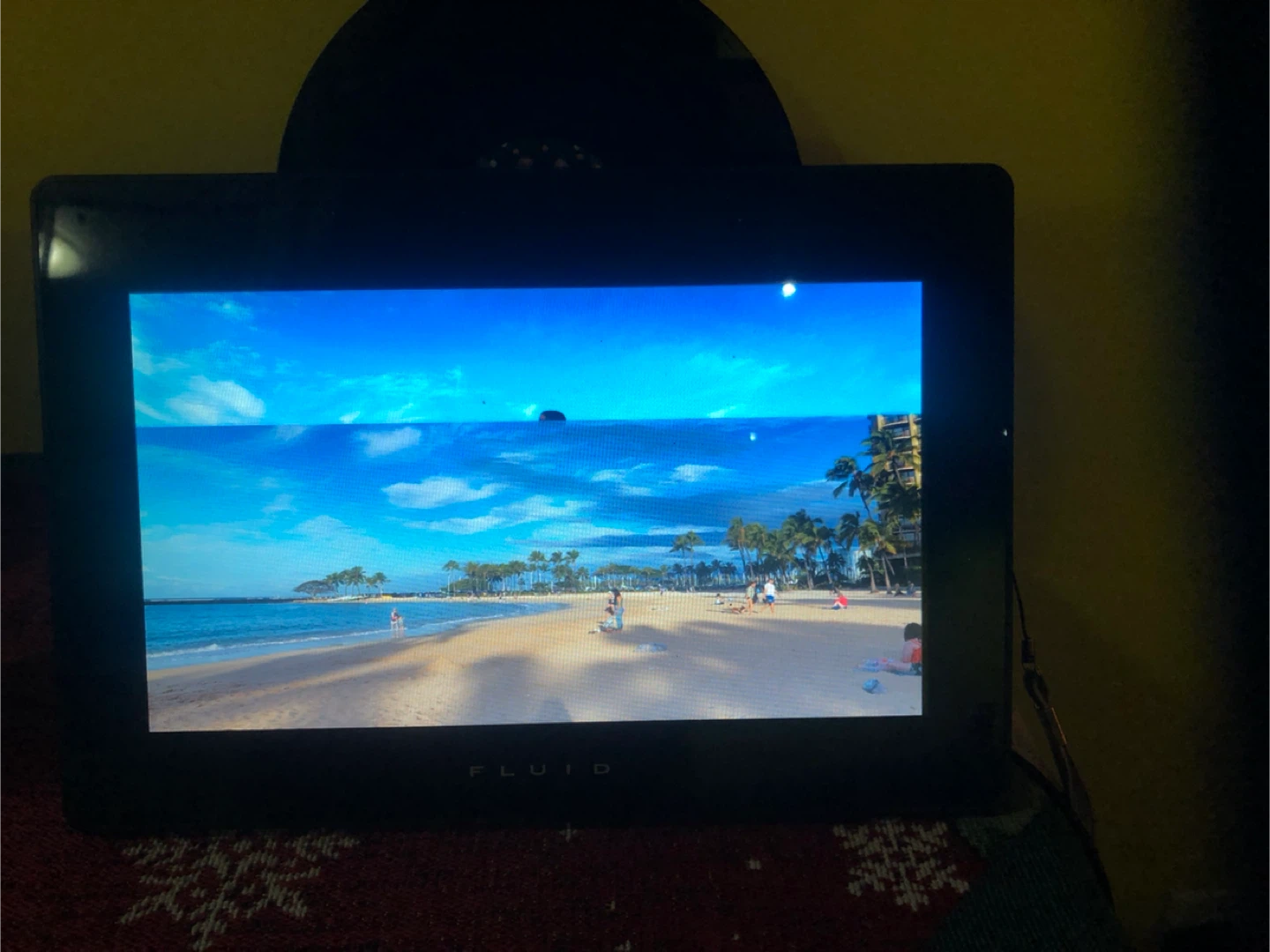 Fluid Digital Photo Frame 10” with remote and 32GB memory - photo 2