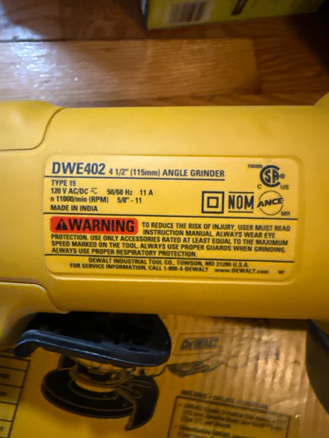 DeWalt DWE402 4 1/2" Angle Grinder - photo 5