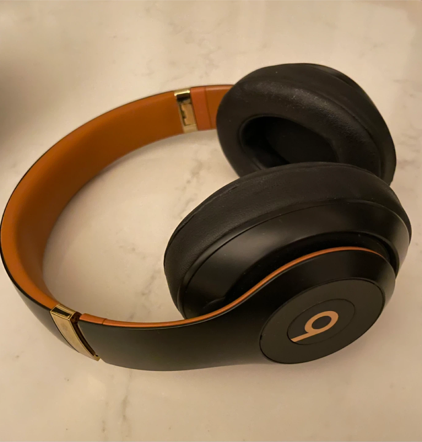 Beats Studio 3 Wireless Headphones - Black/Tan - photo 2