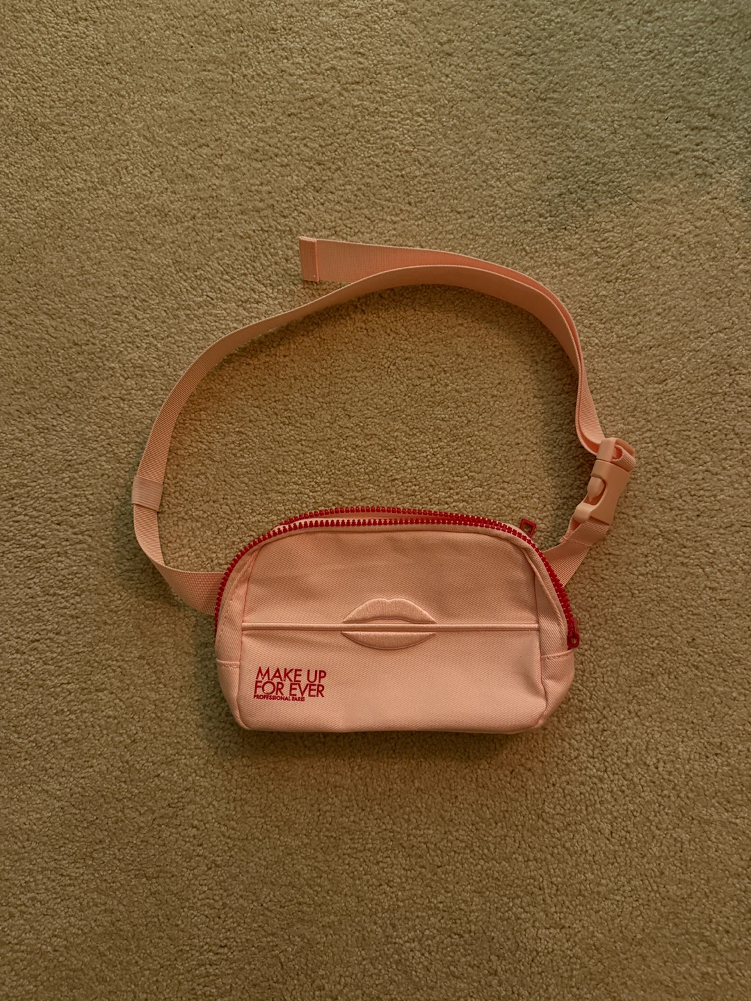 MAKE UP FOREVER Waist Makeup Bag