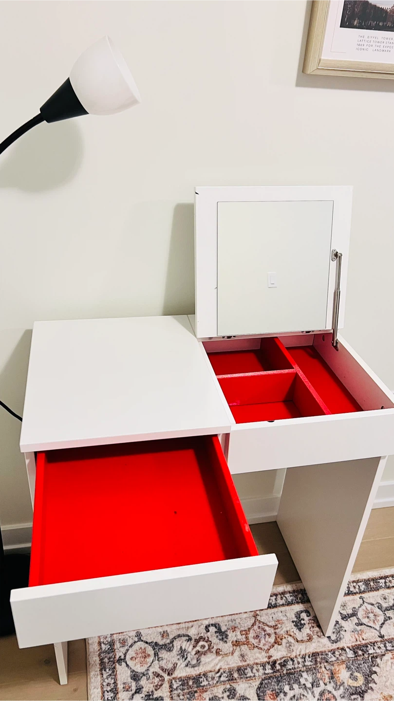 IKEA Dressing Table with Mirror - photo 2