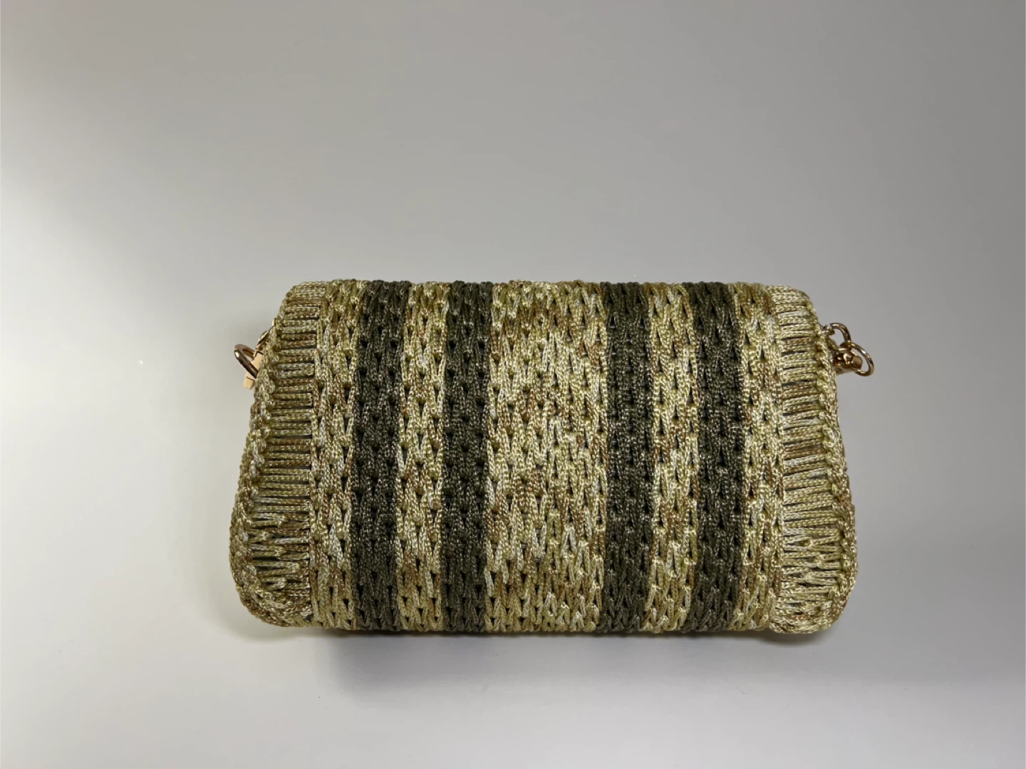 Handmade Crochet Purse with Golden Chain - photo 2