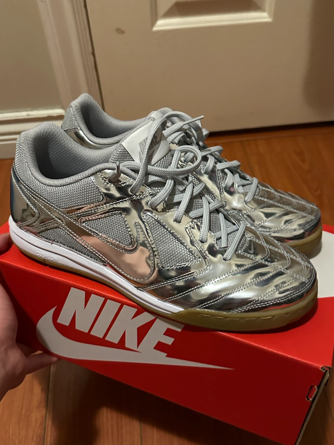 Nike Gato LV8 Indoor Soccer Shoes - Size 10.5 - photo 3