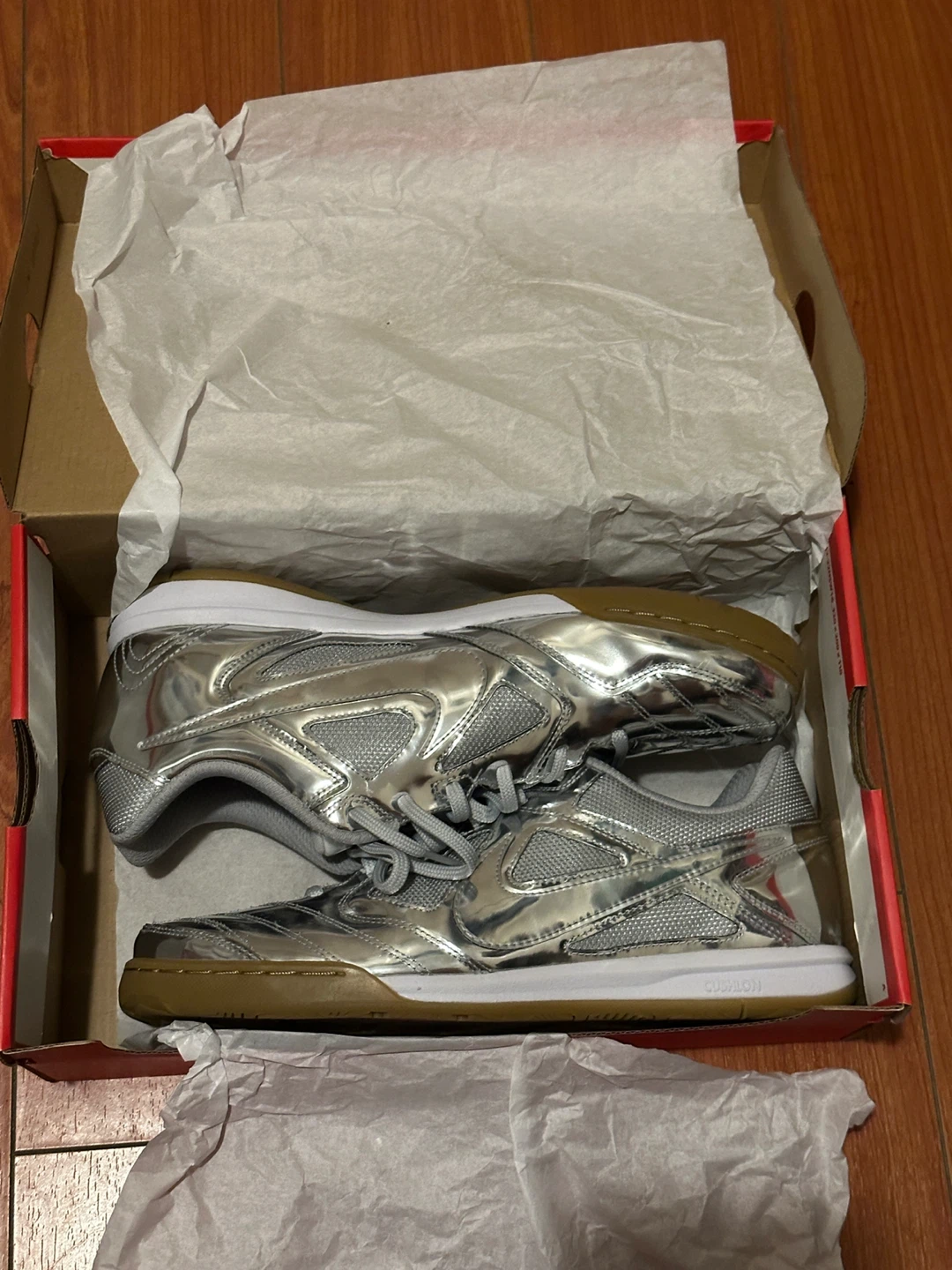 Nike Gato LV8 Indoor Soccer Shoes - Size 10.5 - photo 2