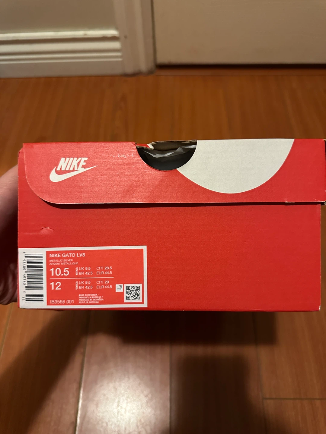 Nike Gato LV8 Indoor Soccer Shoes - Size 10.5