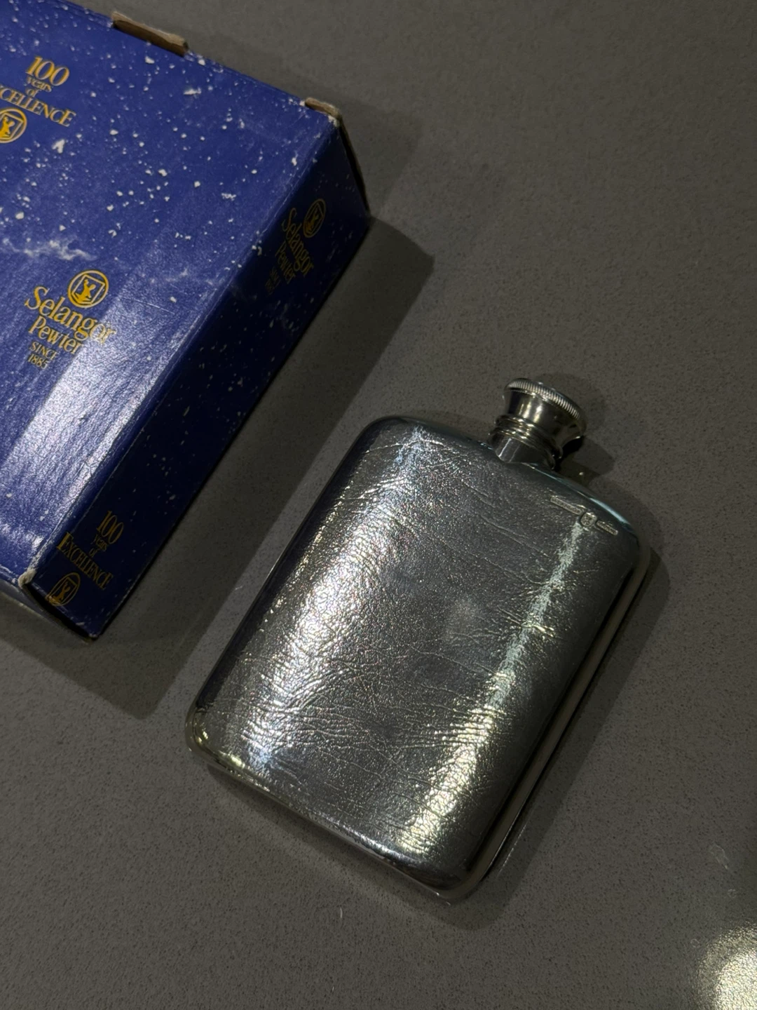 Selangor Pewter Flask like new with Box - photo 2