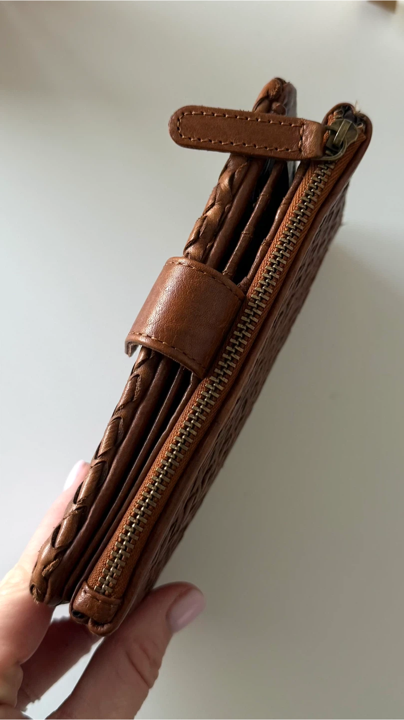 Genuine leather woven wallet in brown - photo 4