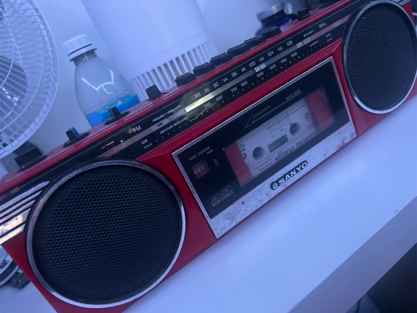 Sanyo Red Radio Cassette Recorder - photo 2