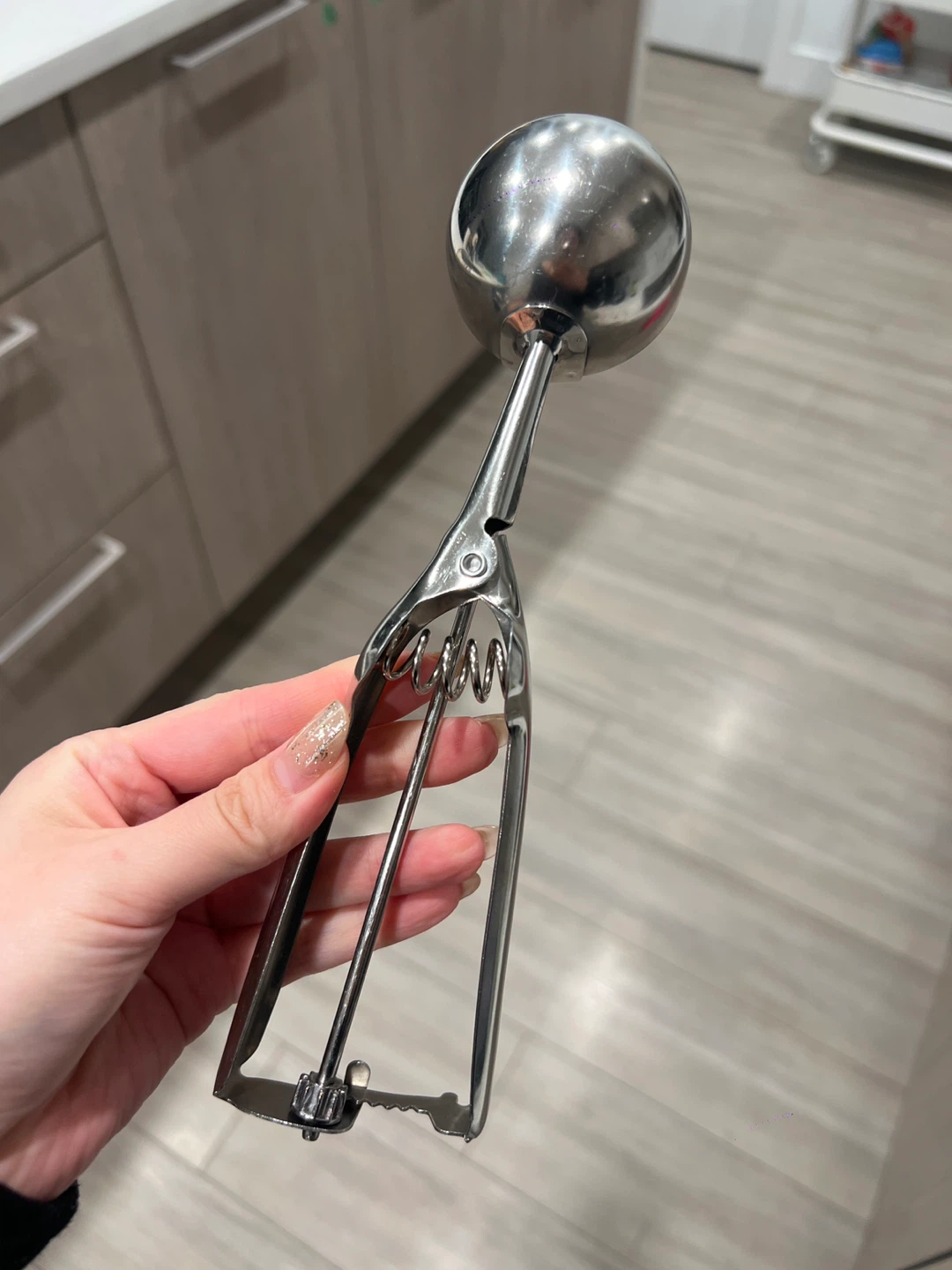 Stainless Steel Ice Cream Scoop - photo 2