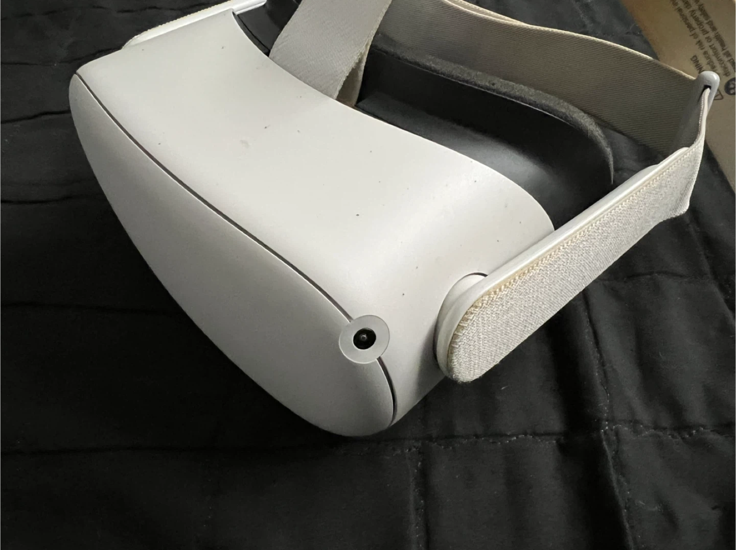 Oculus Quest 2 VR Headset