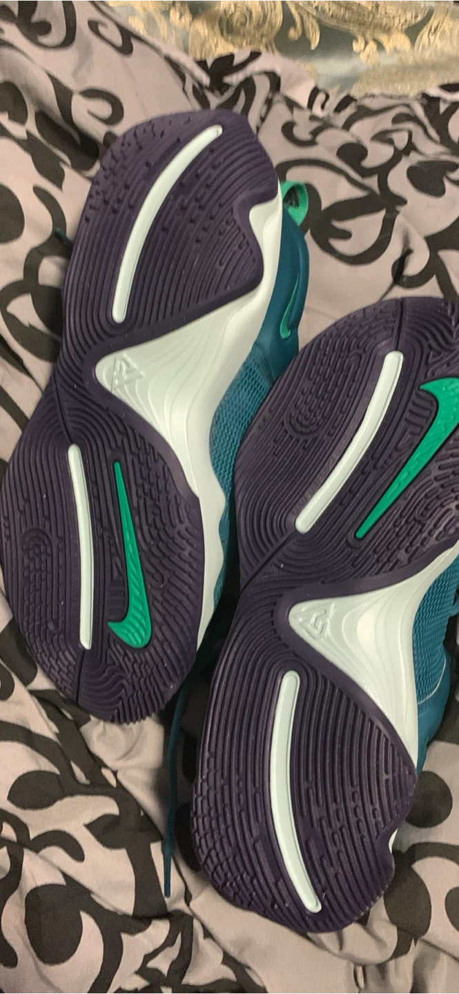 Nike Freak 5 Size 10.5 Teal/Purple Basketball Shoes - photo 2
