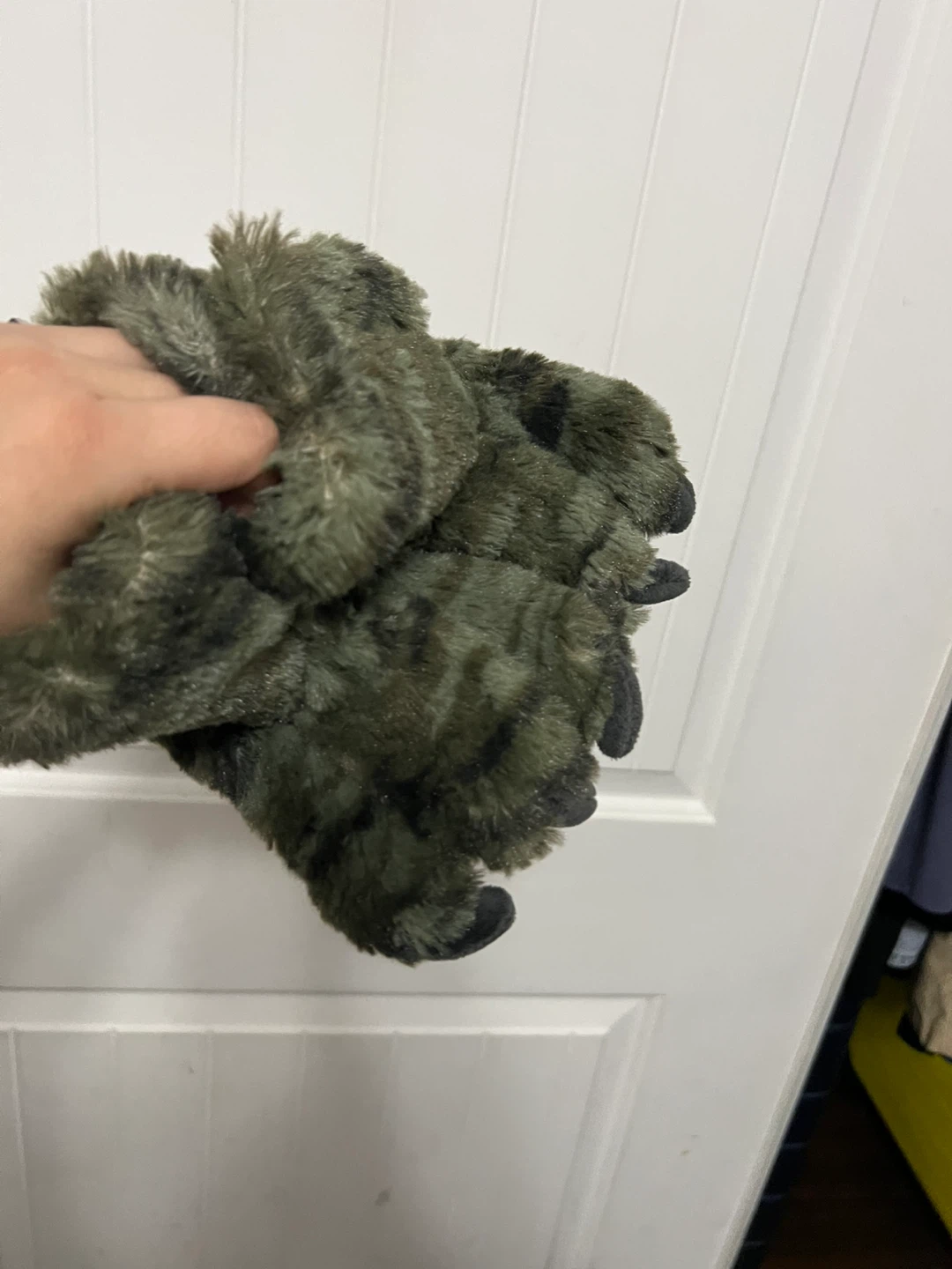 Carter's Olive Bear Paw Slippers - Size M - New - photo 2