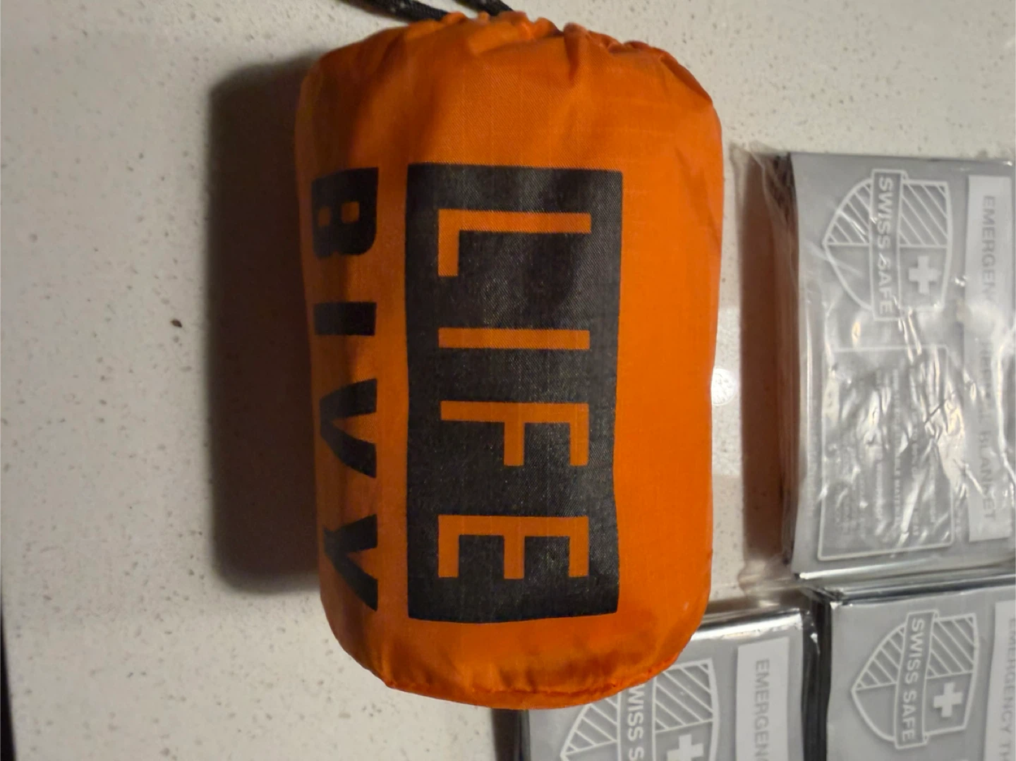Swiss Safe Emergency Thermal Blanket Set - photo 3