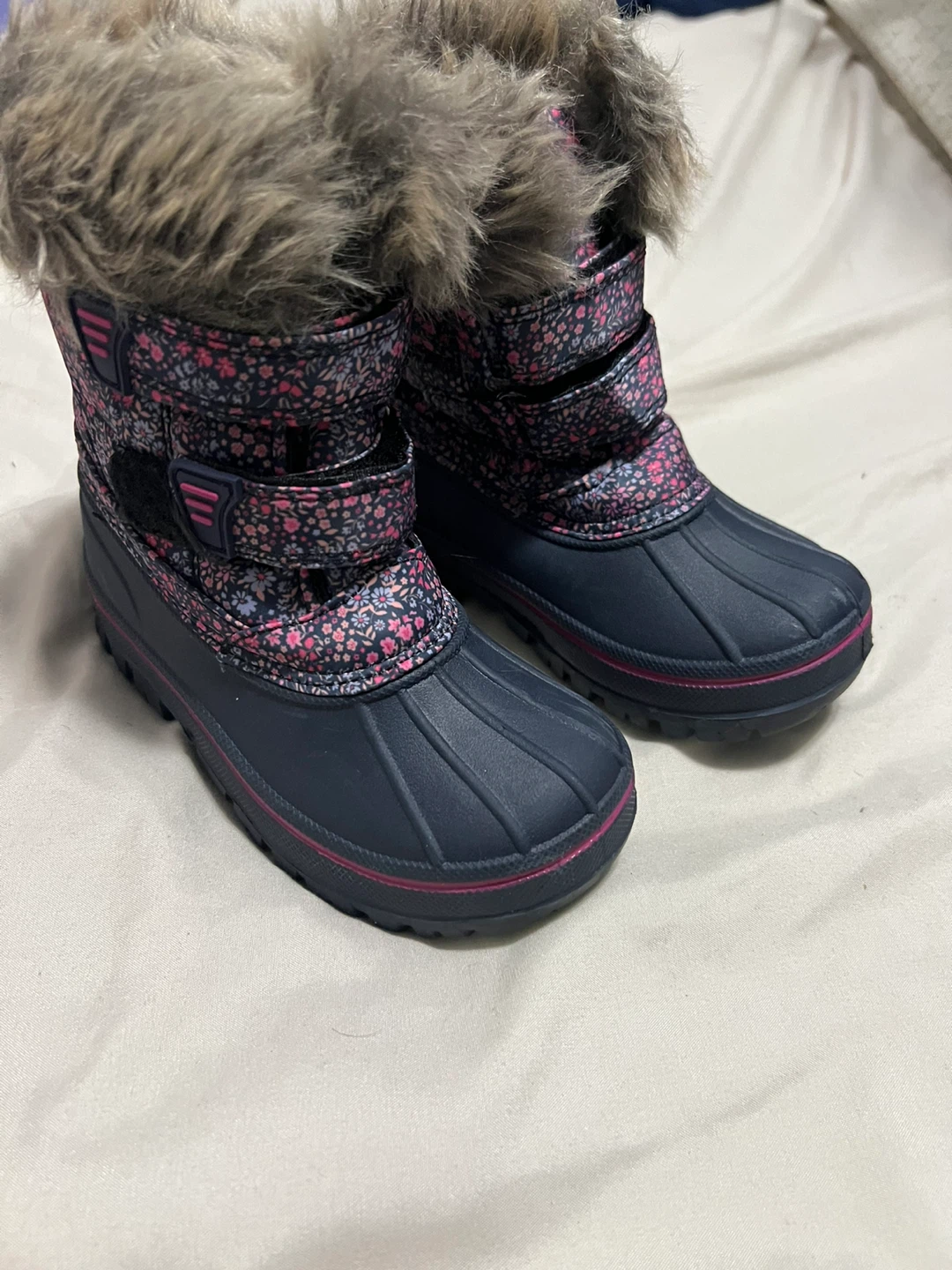 Size 8 Floral Winter Boots