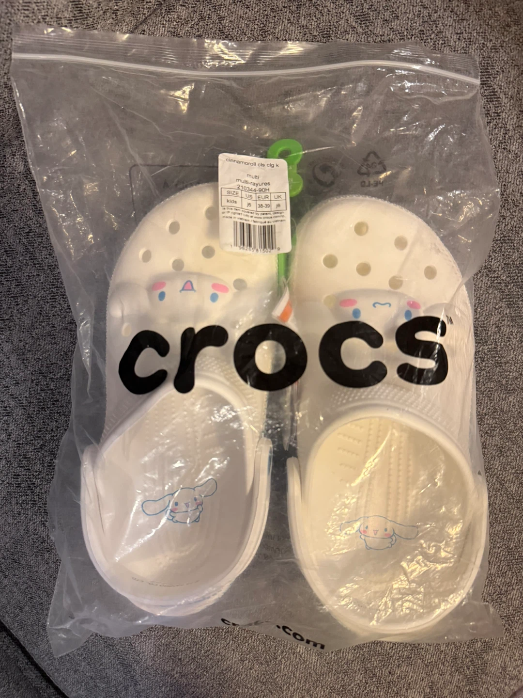 Crocs Classic Cinnamoroll Clog Size J6