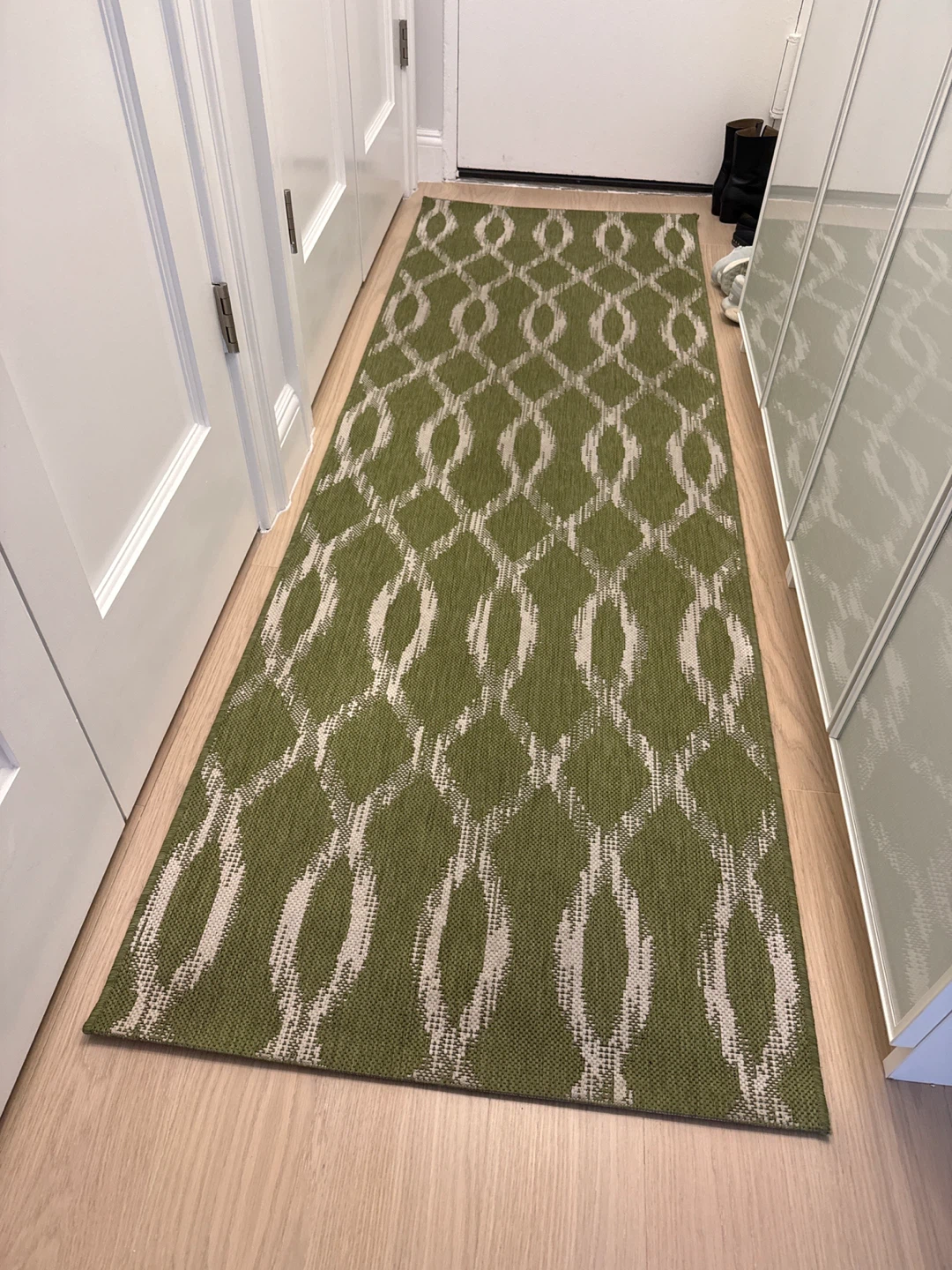 Green & White Patterned Rug