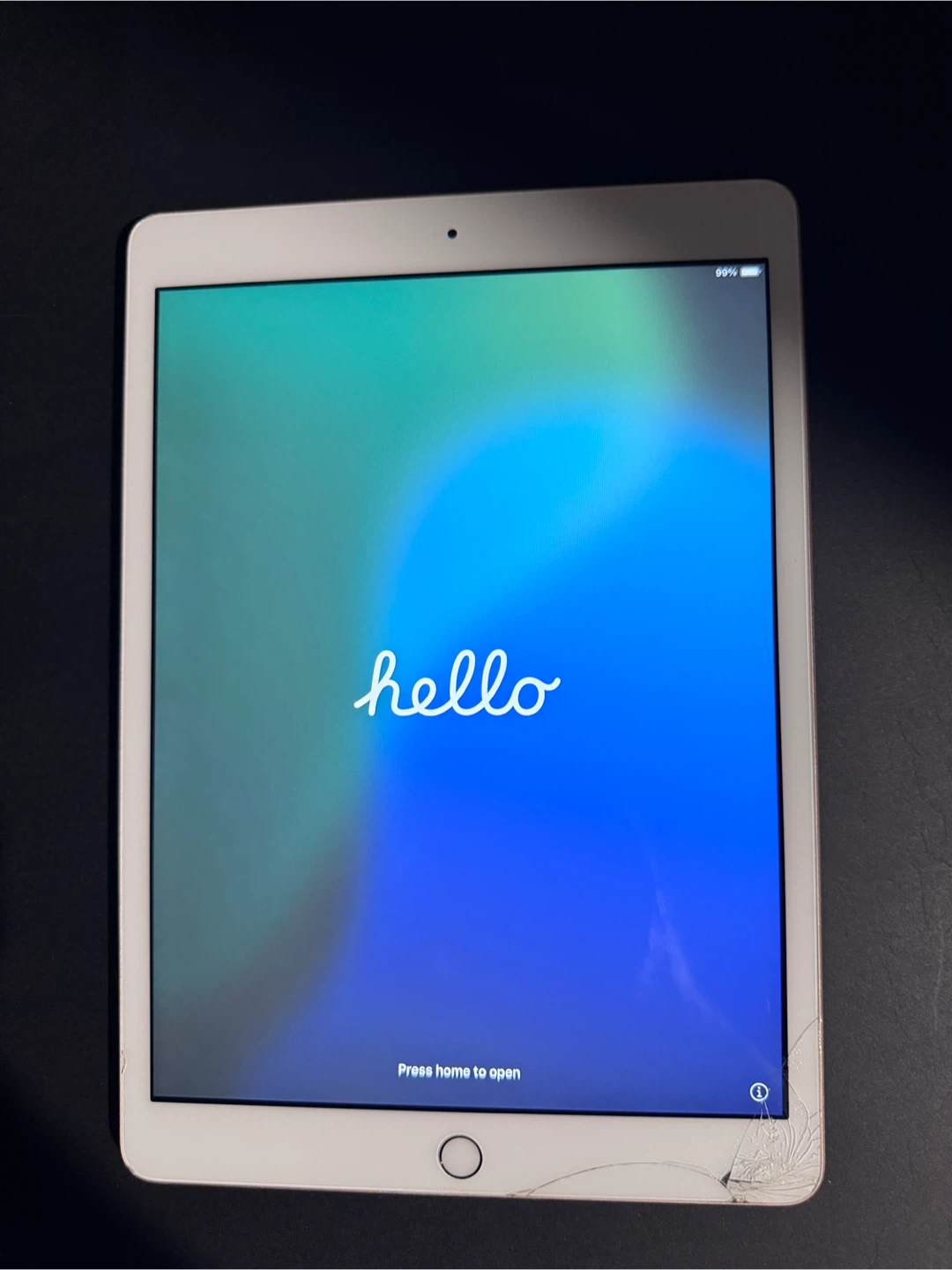 iPad 8th Gen 32GB Gold - photo 3